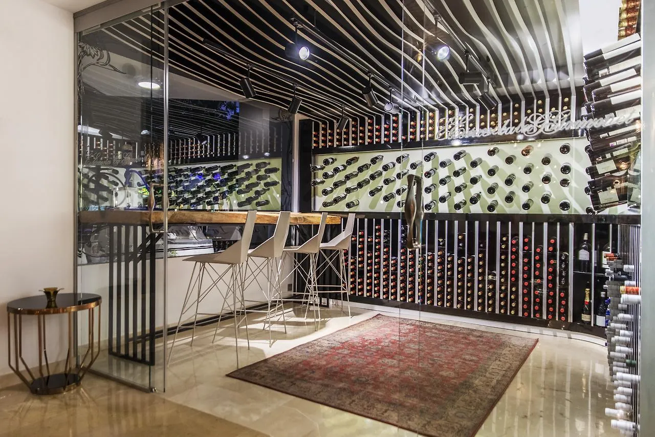 Essence Hotel Boutique By Don Paquito Torremolinos 4*,